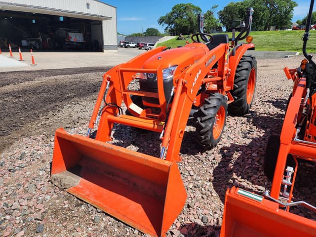 Image of Kubota L3800HST equipment image 3