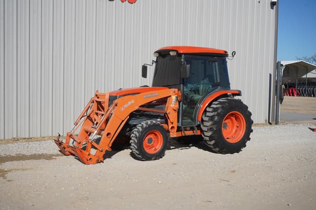 Image of Kubota L3940 equipment image 2