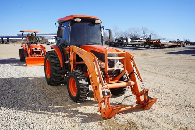 Image of Kubota L3940 equipment image 4