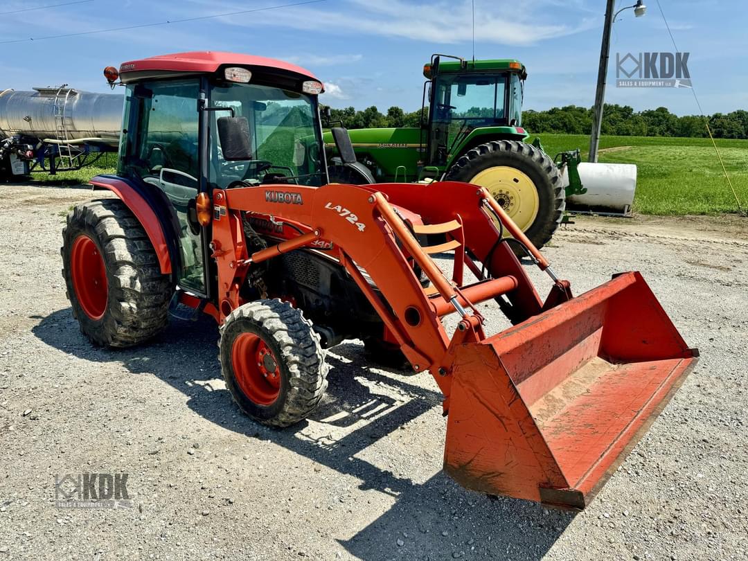 Image of Kubota L3940 Primary image
