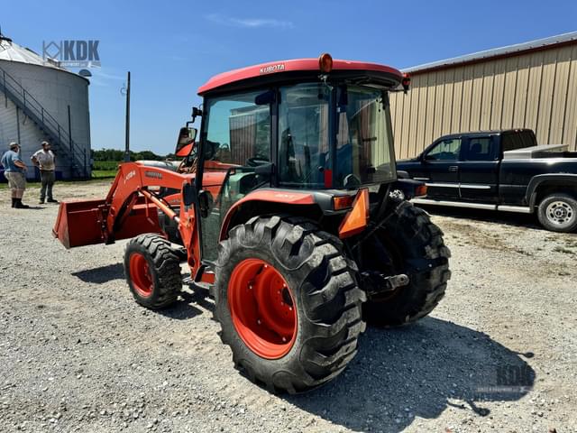 Image of Kubota L3940 equipment image 3
