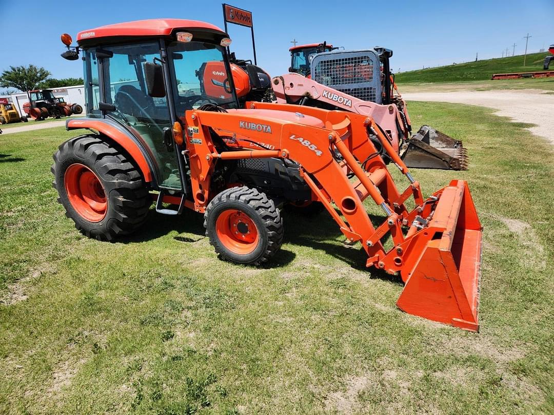 Image of Kubota L4240 Primary Image