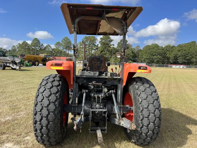 Image of Kubota M108S equipment image 3