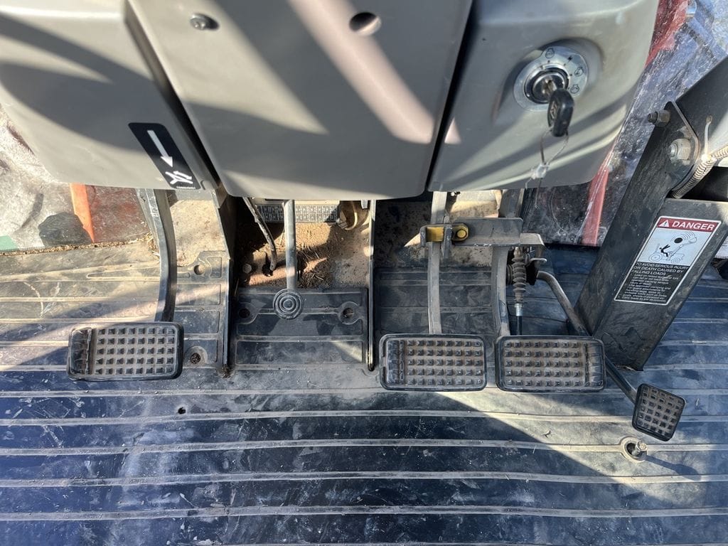 2012 Kubota M108S Equipment Image0