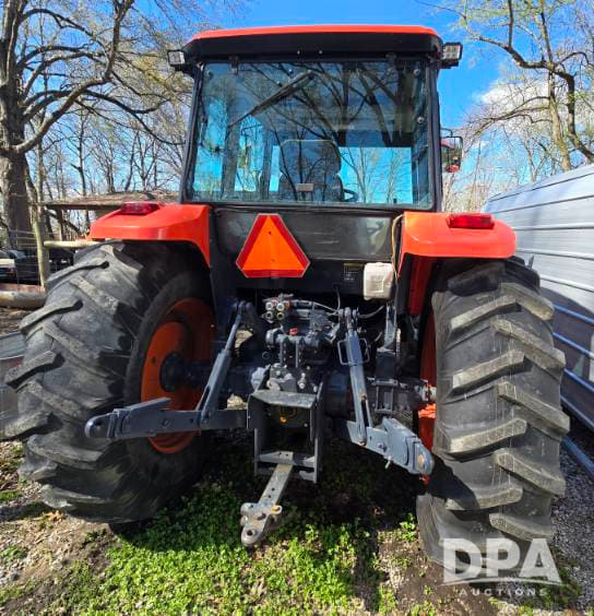 Image of Kubota M108S equipment image 3