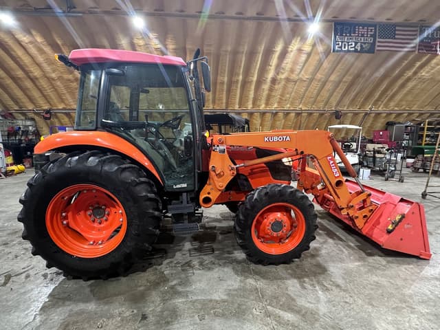 Image of Kubota M7040 equipment image 2