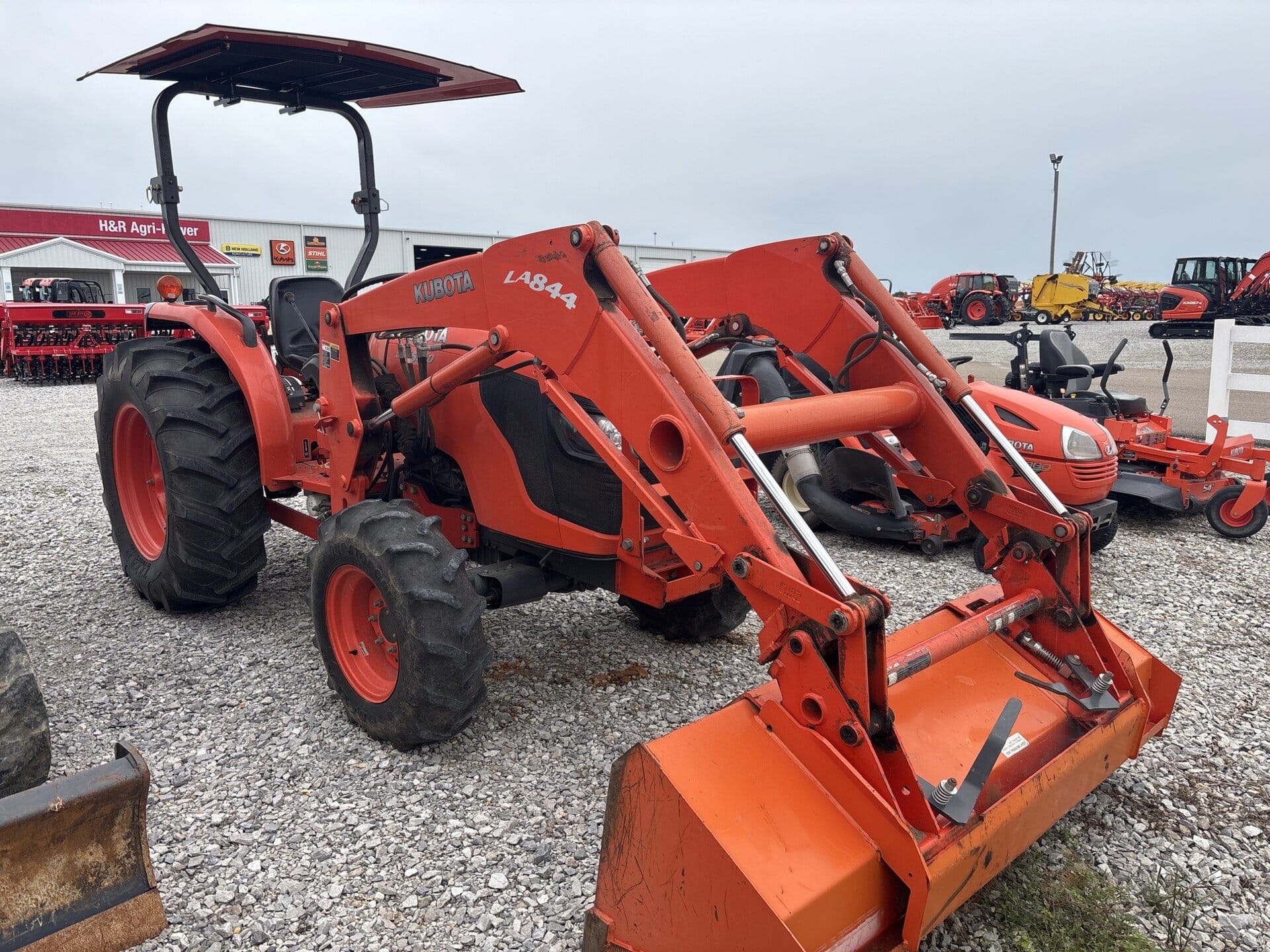 2012 Kubota MX5100 Equipment Image0