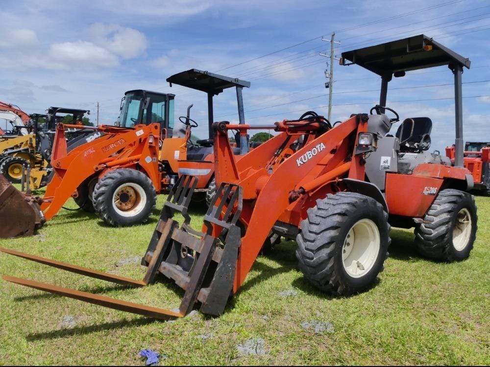 2012 Kubota R520S Equipment Image0