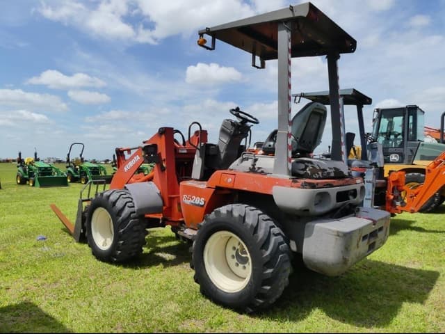 Image of Kubota R520S equipment image 3