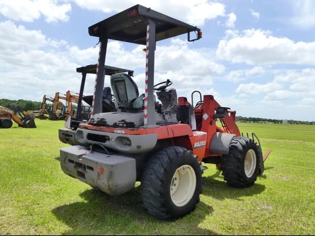 Image of Kubota R520S equipment image 2