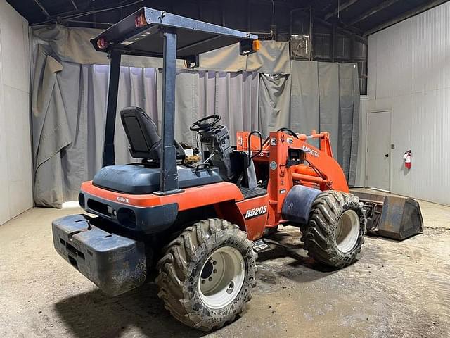 Image of Kubota R520S equipment image 4