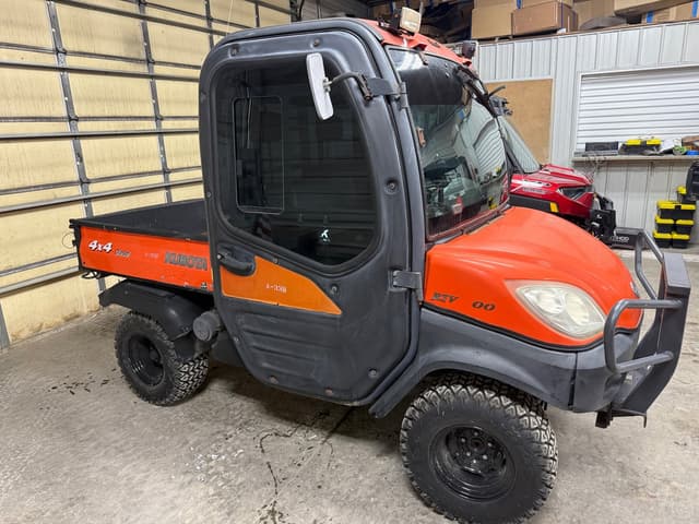 Image of Kubota RTV-1100 equipment image 2