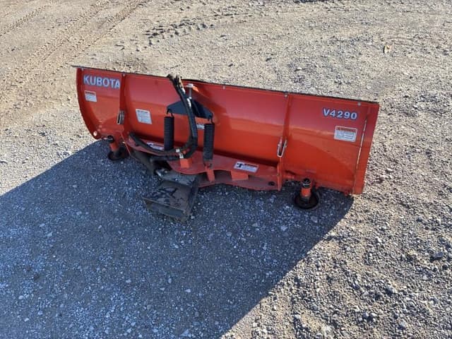 Image of Kubota RTV-X1100C equipment image 3