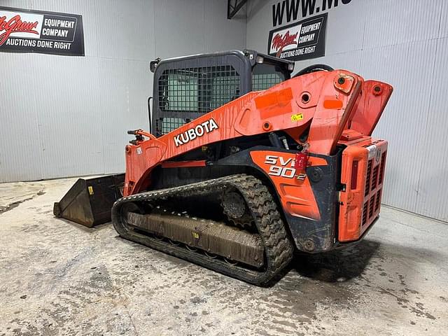 Image of Kubota SVL90-2 equipment image 2