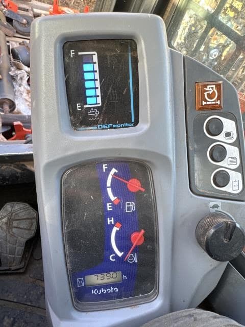 Image of Kubota SVL97-2HFC equipment image 1