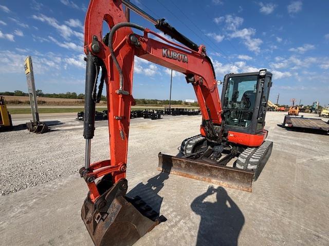Image of Kubota U55-4 equipment image 4