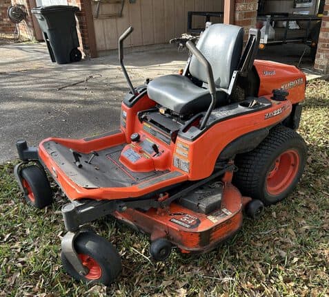 Image of Kubota ZD221 equipment image 1