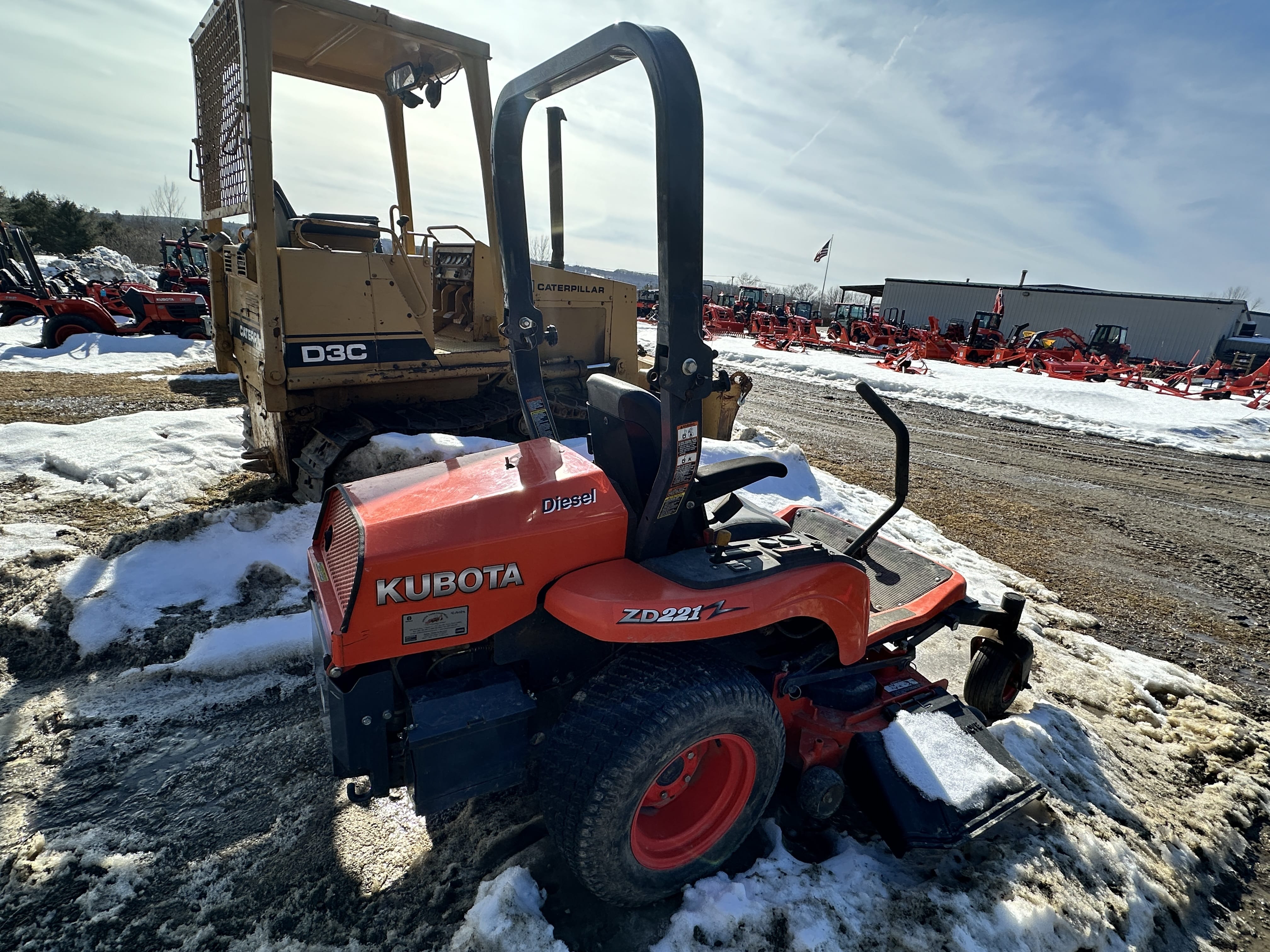 2012 Kubota ZD221 Equipment Image0
