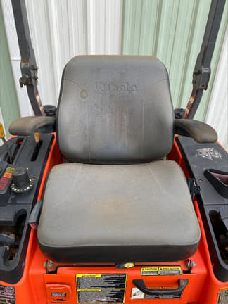 Image of Kubota ZD326 equipment image 4