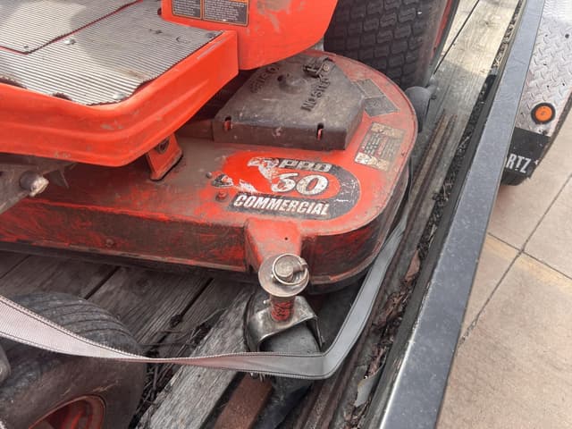 Image of Kubota ZD326 equipment image 4