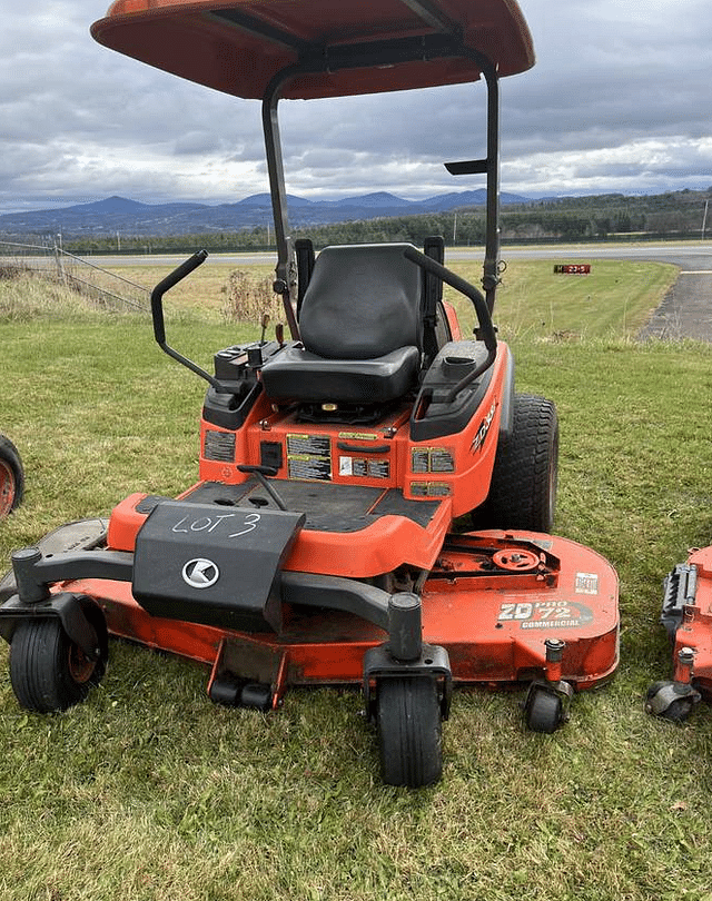 Image of Kubota ZD331 equipment image 1