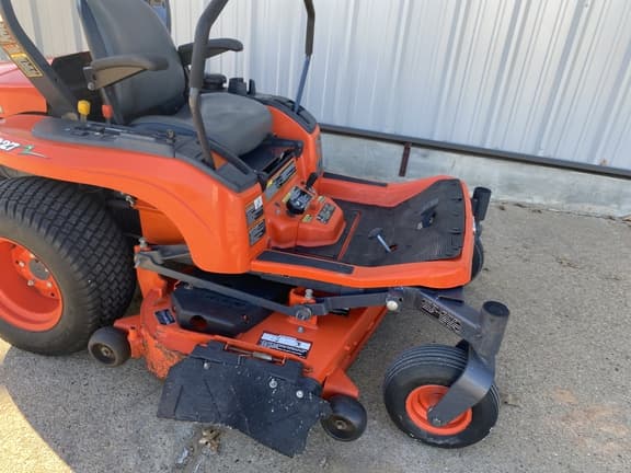 Image of Kubota ZG227 equipment image 3