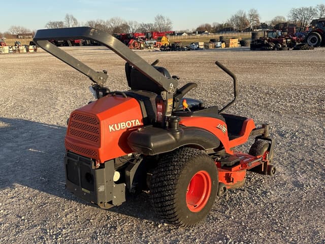 Image of Kubota ZG327 equipment image 2