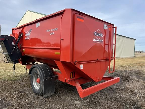 2012 Kuhn Knight 3142 Equipment Image0