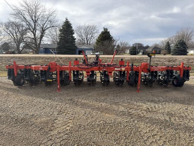 Image of Kuhn Krause Gladiator 1200-1230 equipment image 2