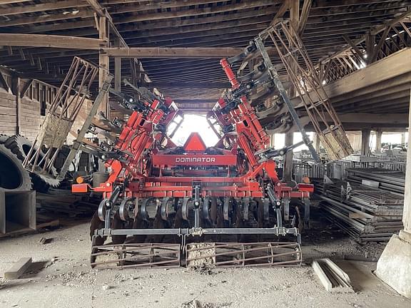 Image of Kuhn Krause Dominator 4850 equipment image 2