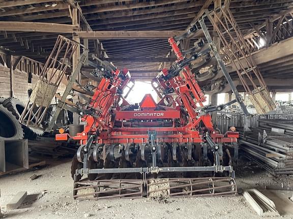 Image of Kuhn Krause Dominator 4850 equipment image 1