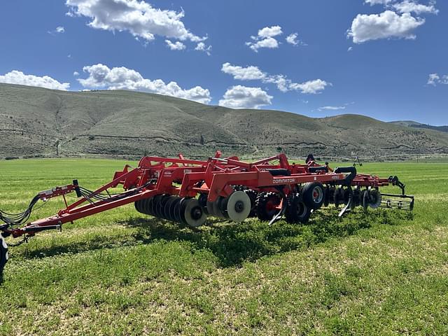 Image of Kuhn Krause Dominator 4850 equipment image 2