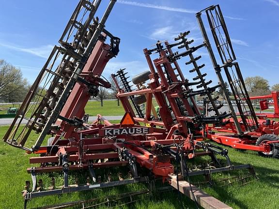 Image of Kuhn Krause Excelerator 8000 equipment image 1