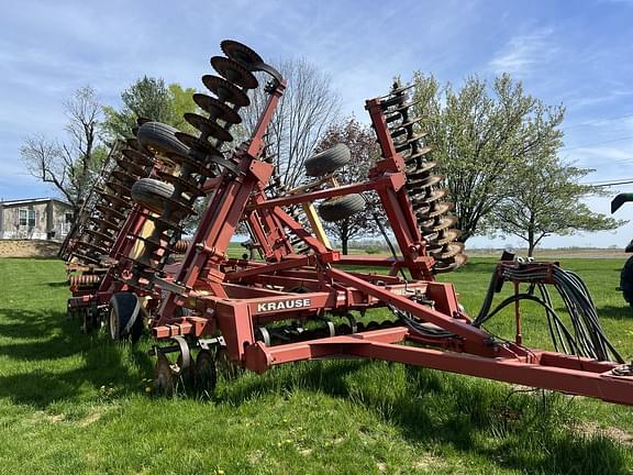 Image of Kuhn Krause Excelerator 8000 equipment image 2