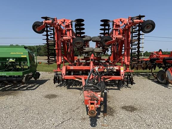 Image of Kuhn Krause Excelerator 8000 equipment image 4