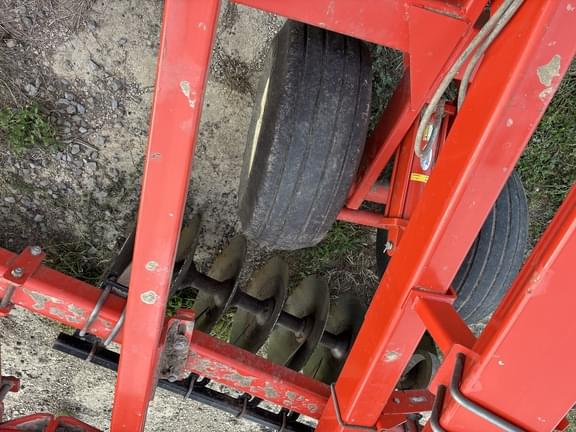 Image of Kuhn Krause 8200 equipment image 1