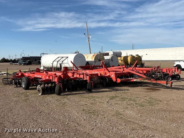 Image of Kuhn Krause Excelerator 8000 equipment image 2