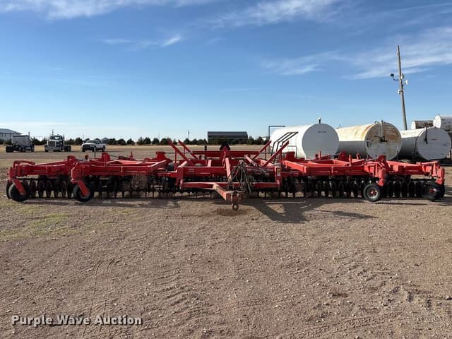 Image of Kuhn Krause Excelerator 8000 equipment image 1