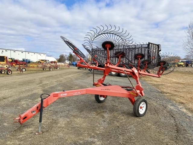 Image of Kuhn SR112 equipment image 1