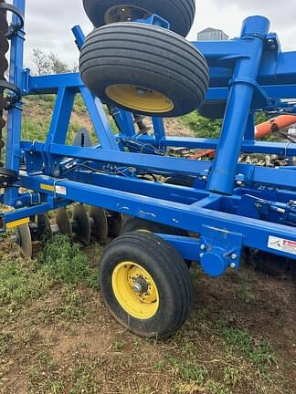 Image of Landoll 6230 equipment image 2