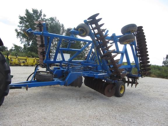 Image of Landoll 6230 equipment image 1