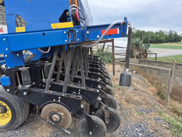 Image of Landoll 5210 equipment image 2