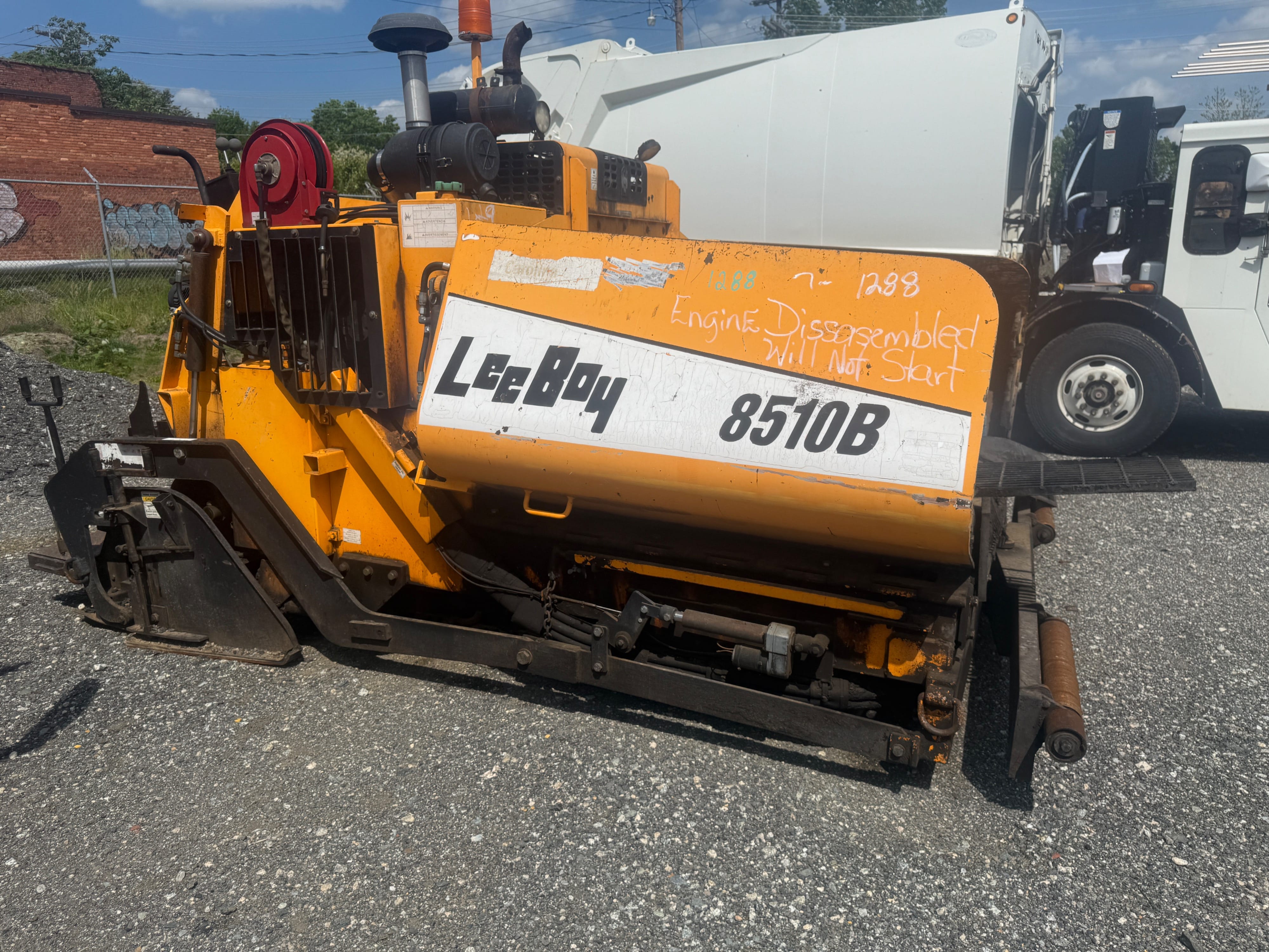 Main image LeeBoy 8510B