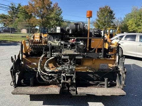 Image of LeeBoy 7000B equipment image 3