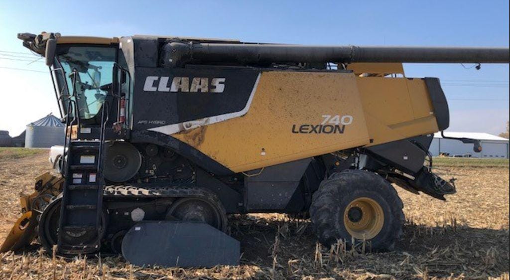 Main image CLAAS LEXION 740TT