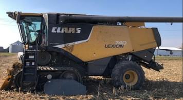 Main image CLAAS LEXION 740TT