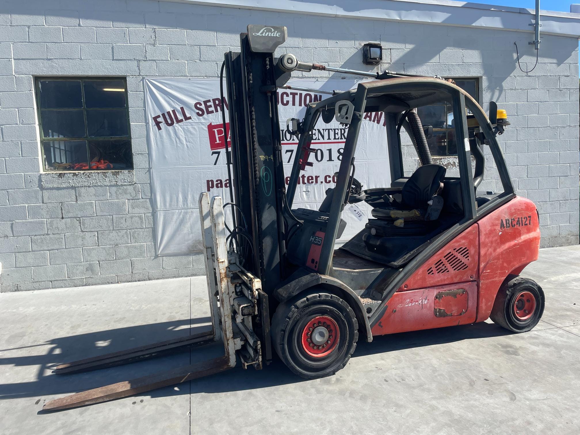 2012 Linde H35D Equipment Image0