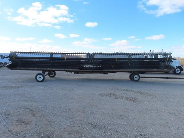 Image of MacDon FD70 equipment image 2