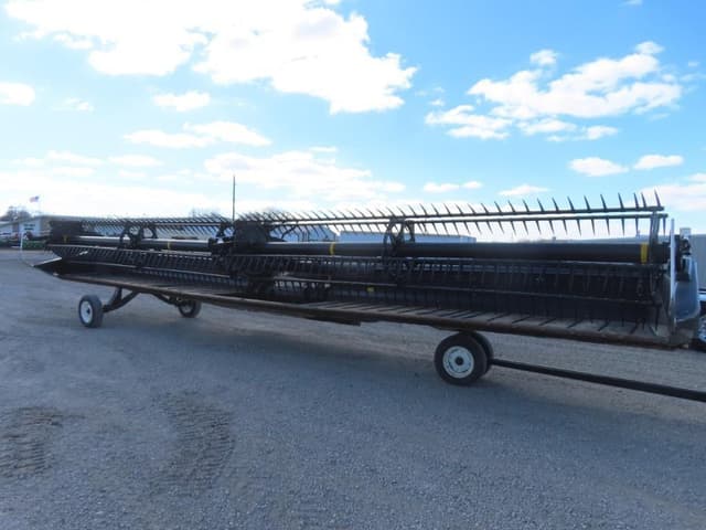 Image of MacDon FD70 equipment image 1