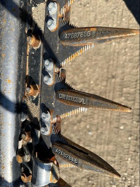 Image of MacDon FD70 equipment image 4